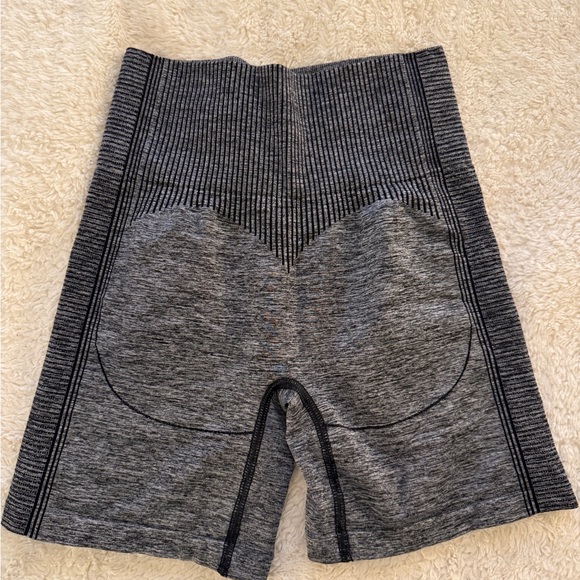 Gymshark Hyper Amplify Shorts - Black Marl/Black - Picture 3 of 3